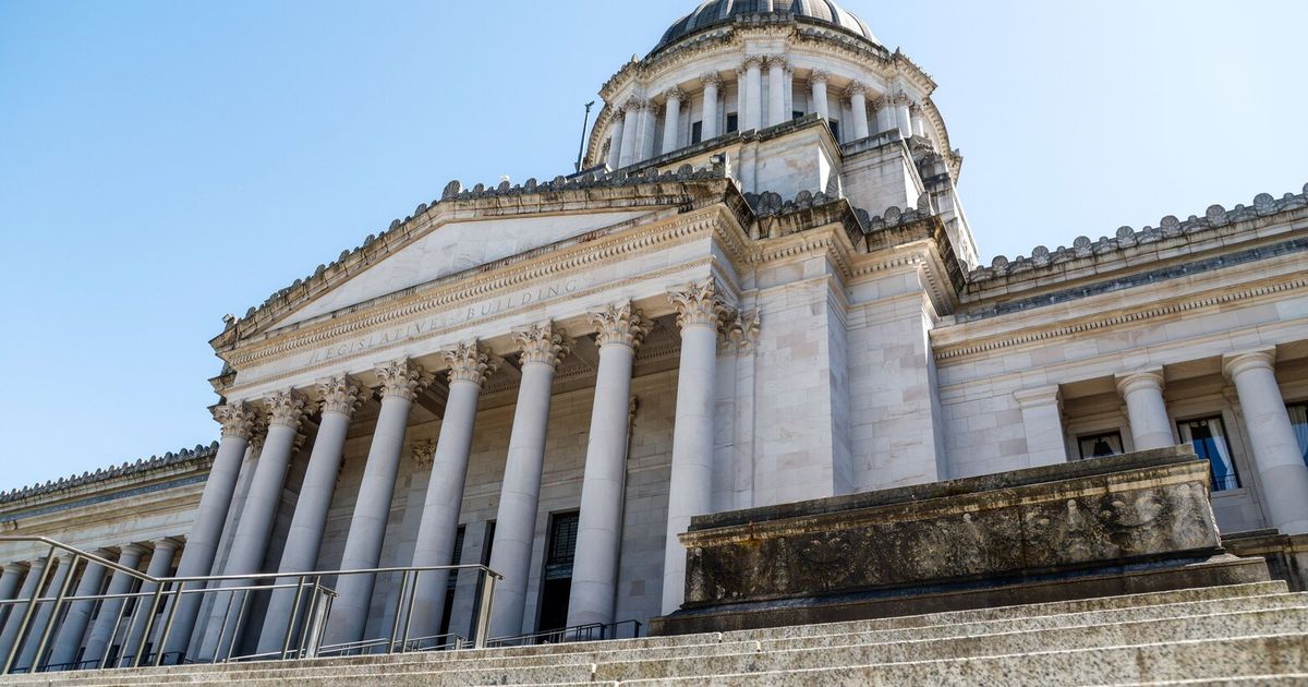 As WA caregiver union pushes for pay hike, state seeks wage freeze