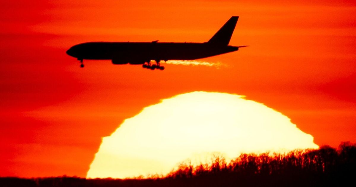 Flight attendants and pilots have highest risk of dying from radiation-linked cancers, study says