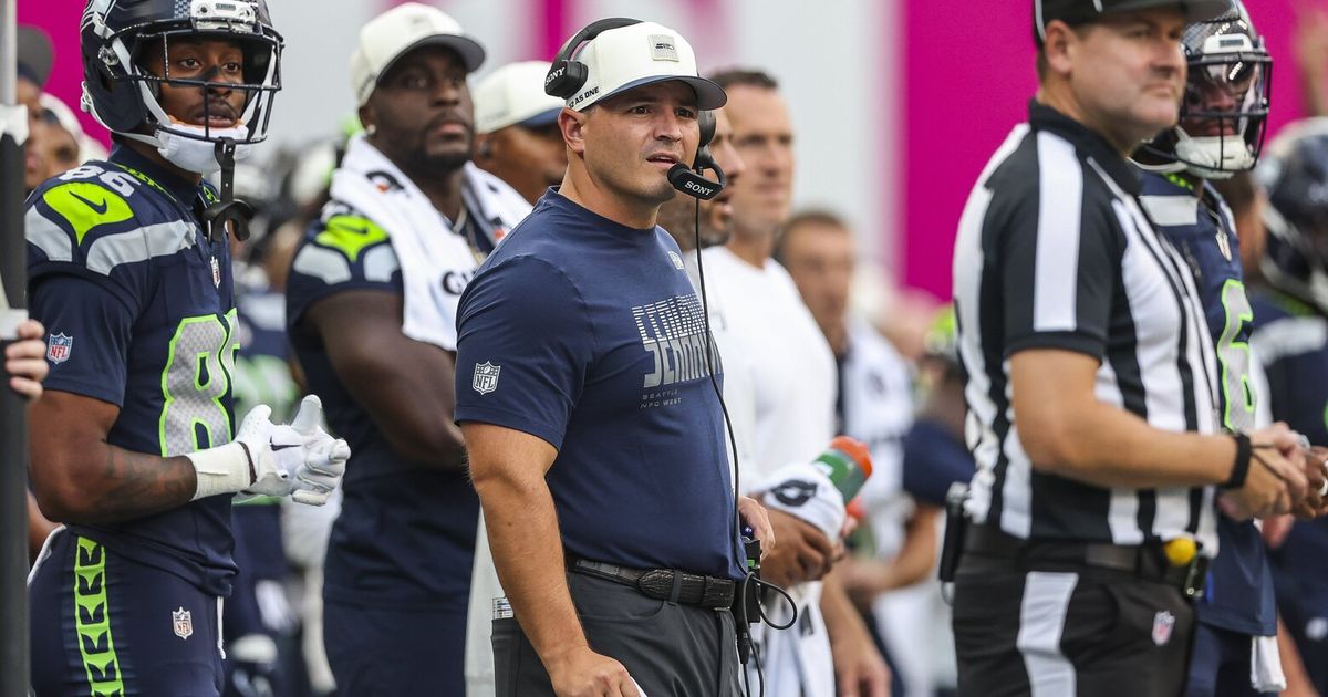 Seahawks’ Brady Russell has major life moment captured on ‘Hard Knocks’ - image 2