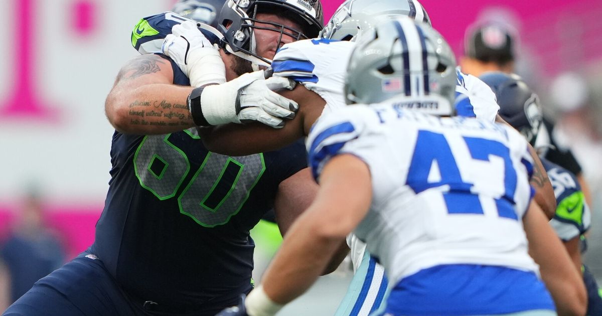 How Seahawks O-lineman Beau Stephens is handling rookie treatment