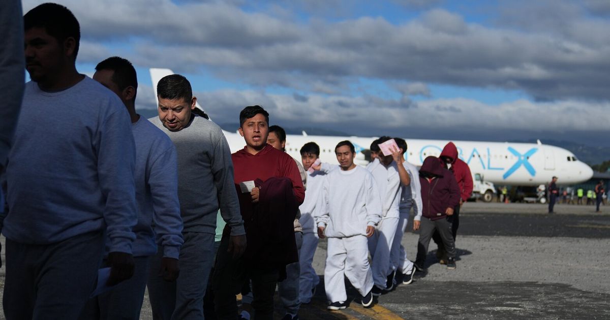 US deports nearly 2,300 Mexicans to Guatemala over Mexico’s objections