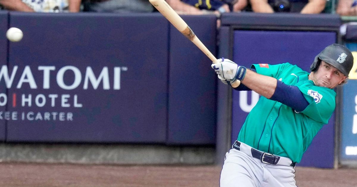Photos: Mariners at Brewers