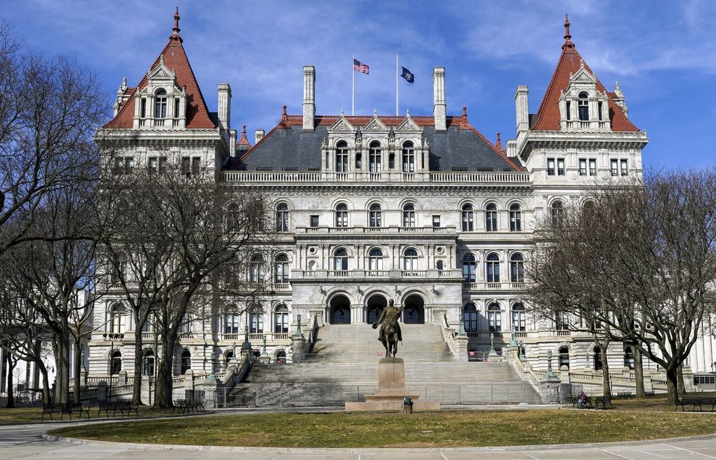 Woman arrested in plot to bomb New York State Capitol