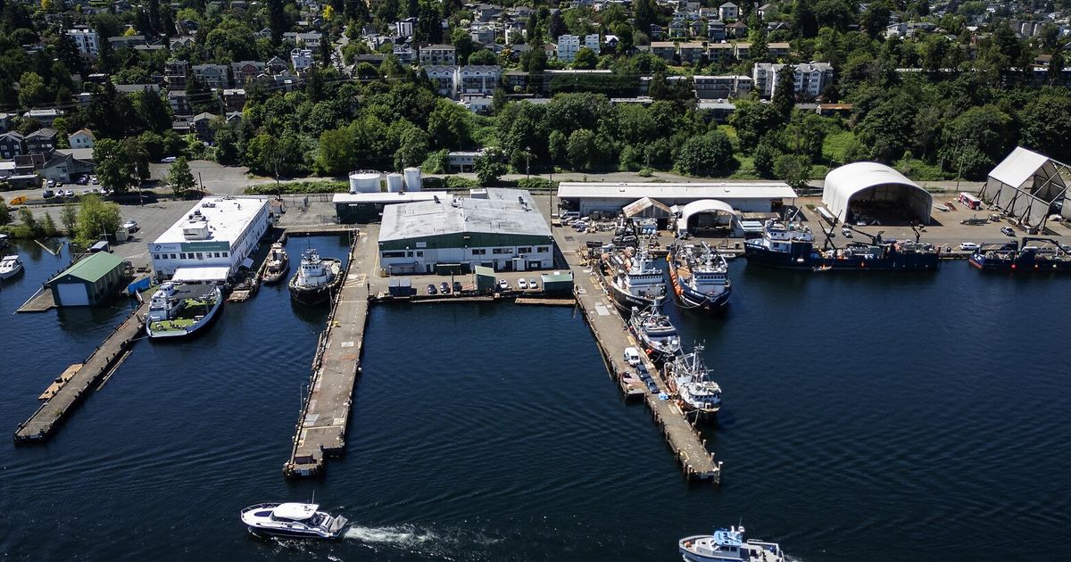 Defense contractor pulls out of Seattle shipyard, but not the city