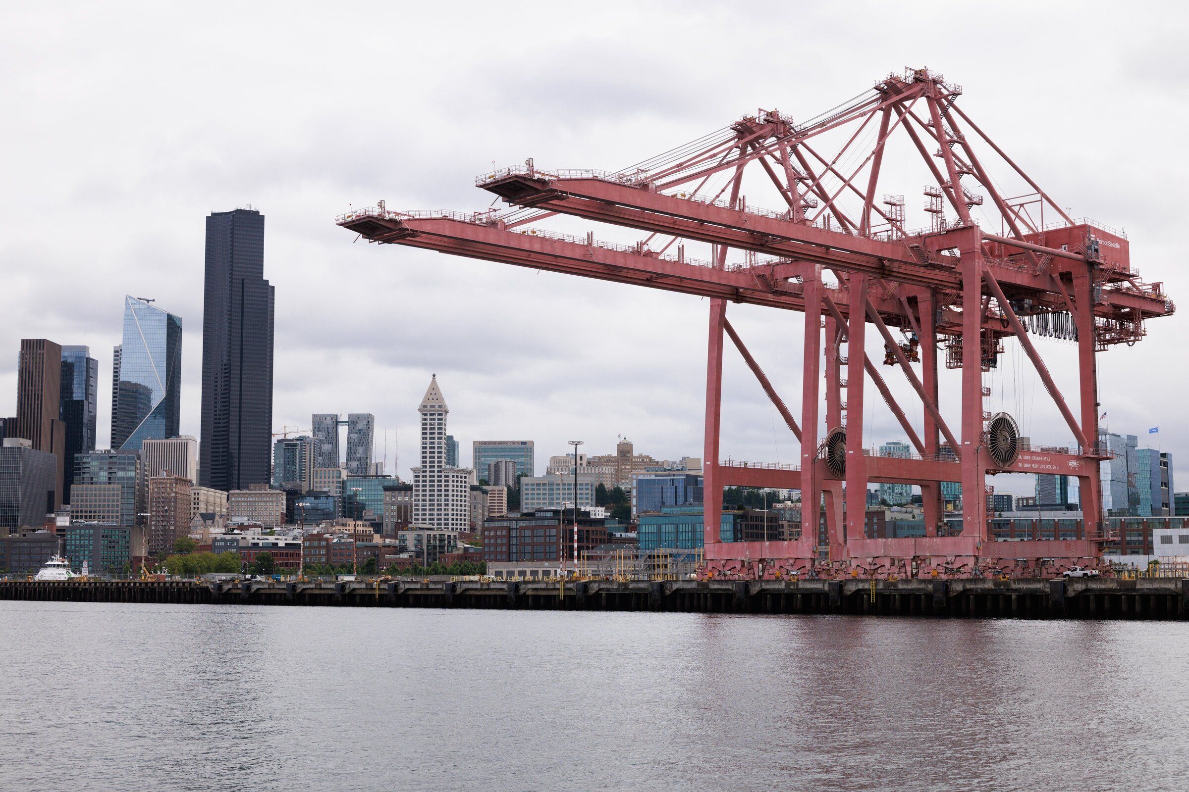 New U.S. tariffs on Canadian imports take effect as trade talks collapse; Canada vows 'dollar for dollar' retaliation starting Sept. 8