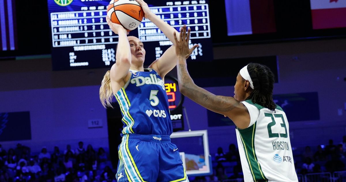 Paige Bueckers, Dallas Wings dominate Seattle Storm