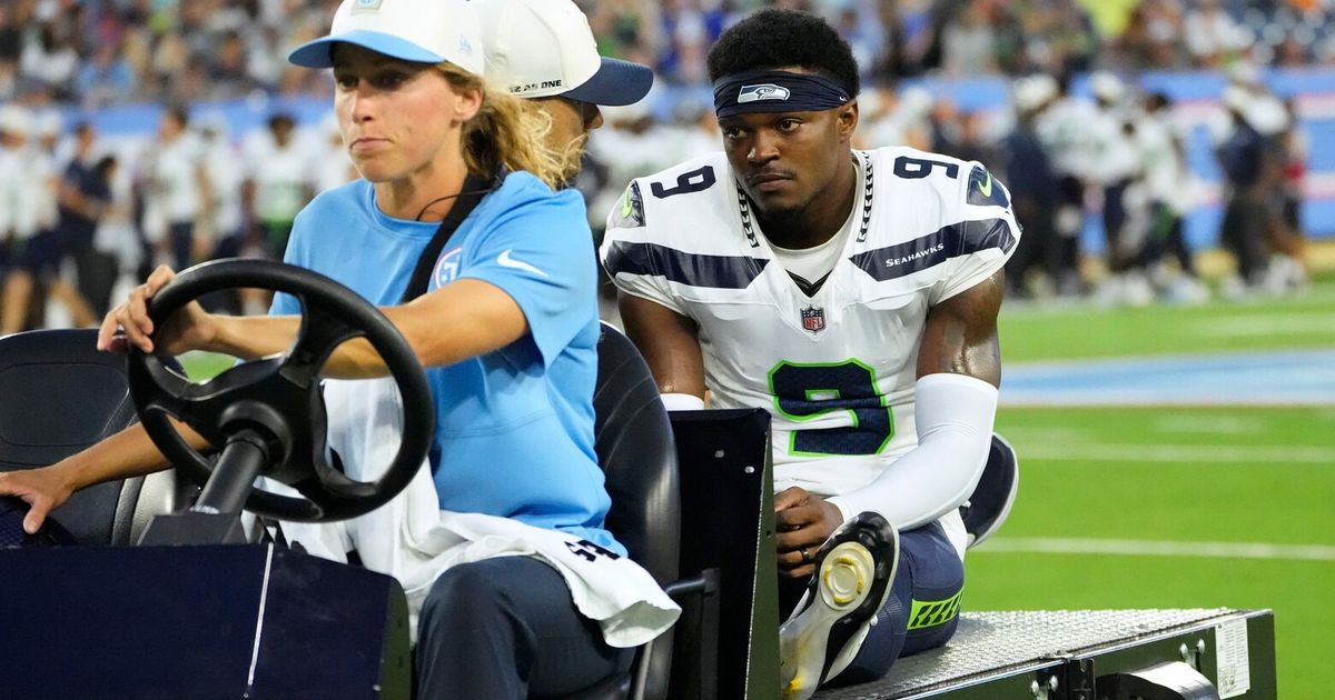 Seahawks rookie Bud Clark suffers broken ankle against Titans