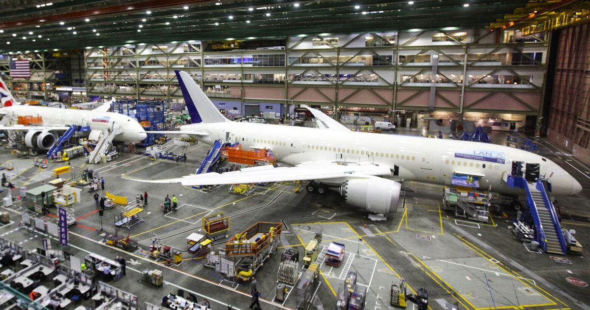 FAA requires some Boeing 787 inspections for fatigue cracks