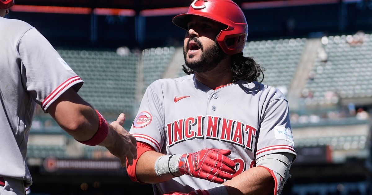 Eugenio Suárez placed on waivers. Could another Mariners reunion be an option?