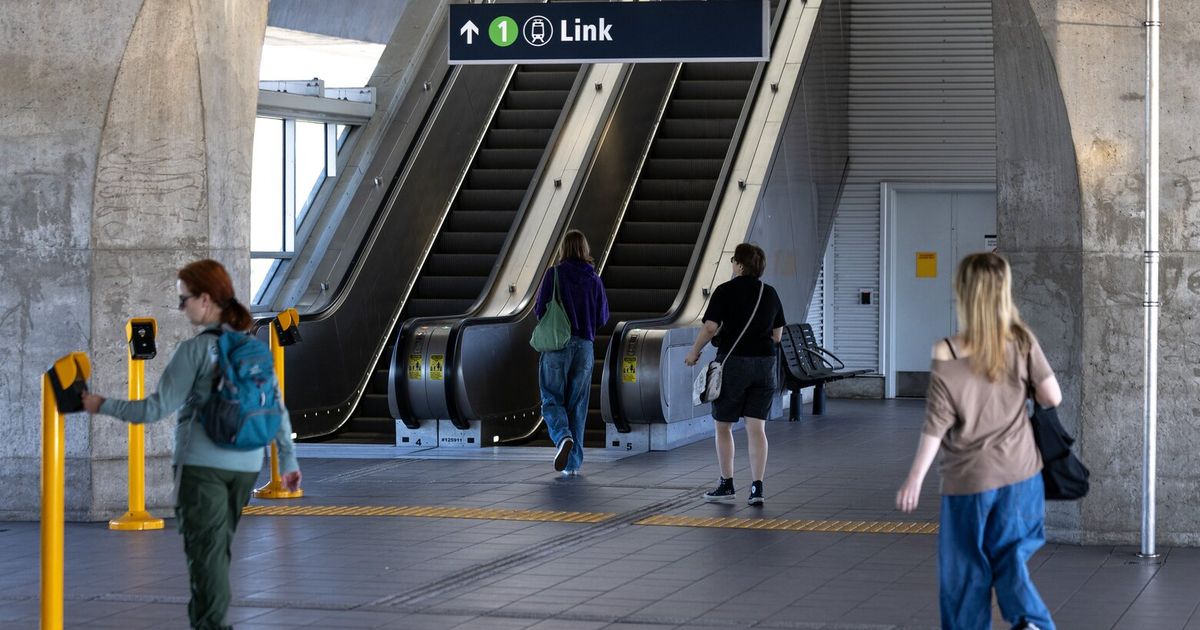 Seattle light rail inches closer to installing fare gates