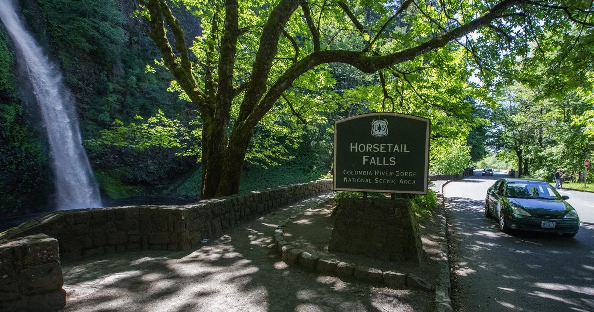 Woman dies while hiking Oregon’s Horsetail Falls trail