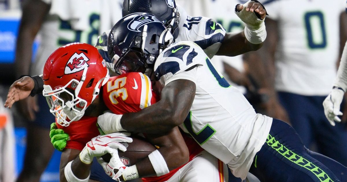 Jalen Milroe tosses touchdown in Seahawks’ preseason finale vs. Chiefs