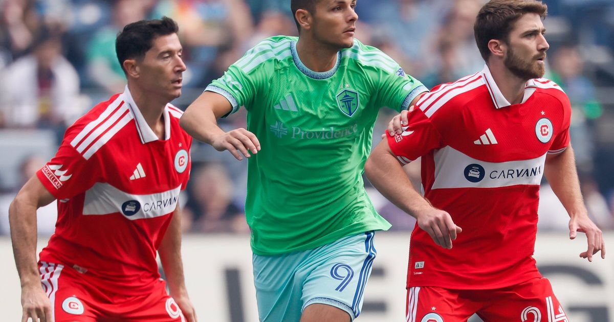 Dejan Joveljić scores twice, but Sounders settle for draw vs. Chicago Fire