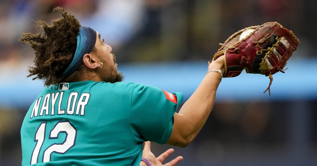 Photos: Seattle Mariners lose to Toronto Blue Jays, 4-3