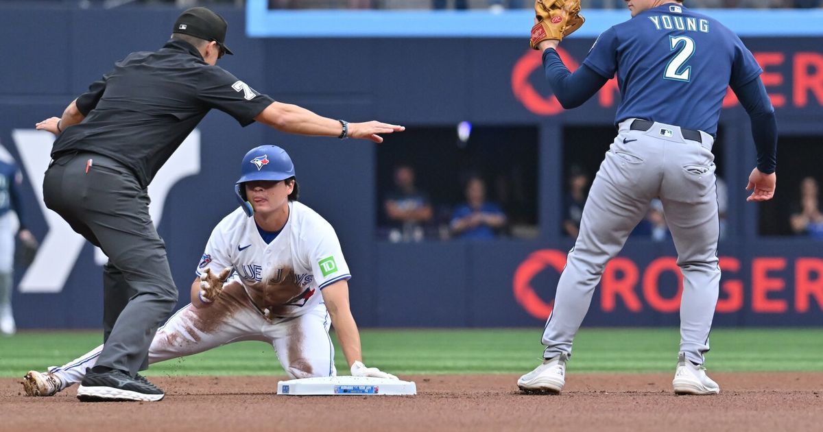 Mariners limited to one hit, swept by Blue Jays