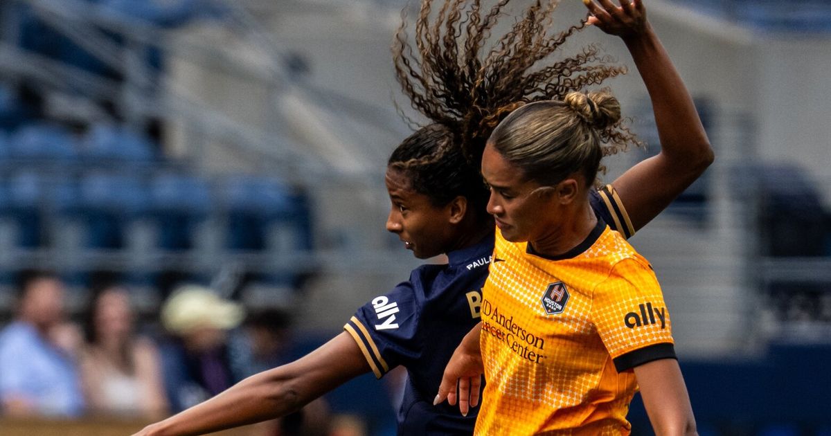 Seattle Reign improve playoff positioning by beating Dash