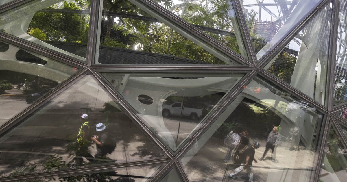 Amazon lays off 121 WA employees