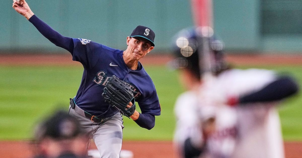 Photos: Mariners at Red Sox