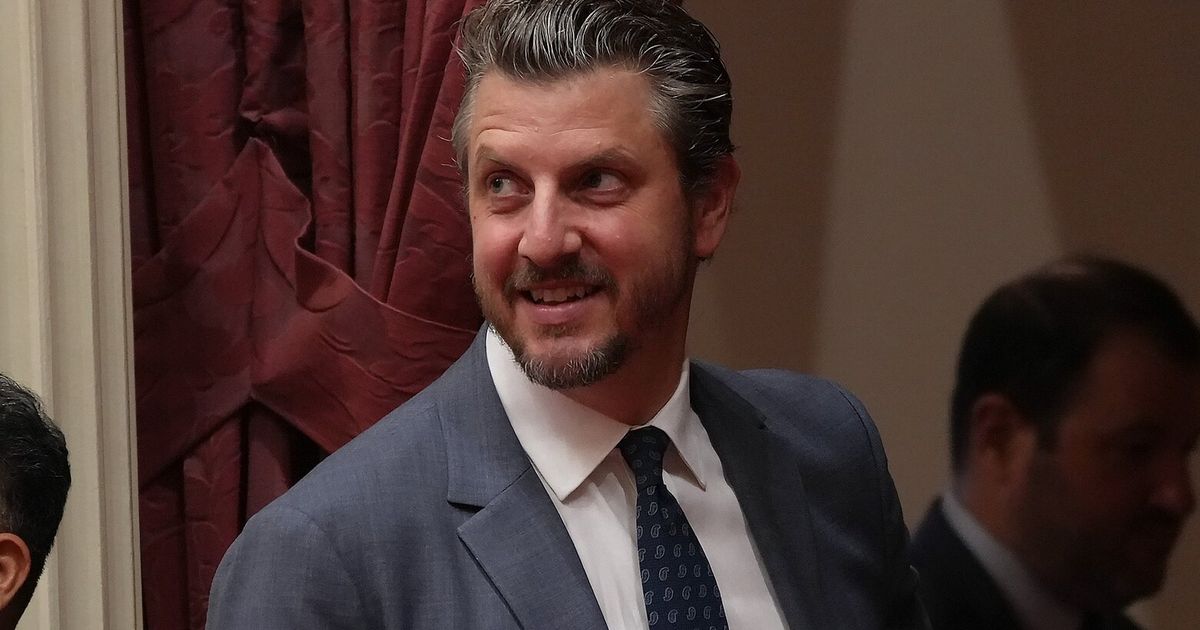 California lawmakers pass bill allowing people to identify their Jewish ancestry on state forms