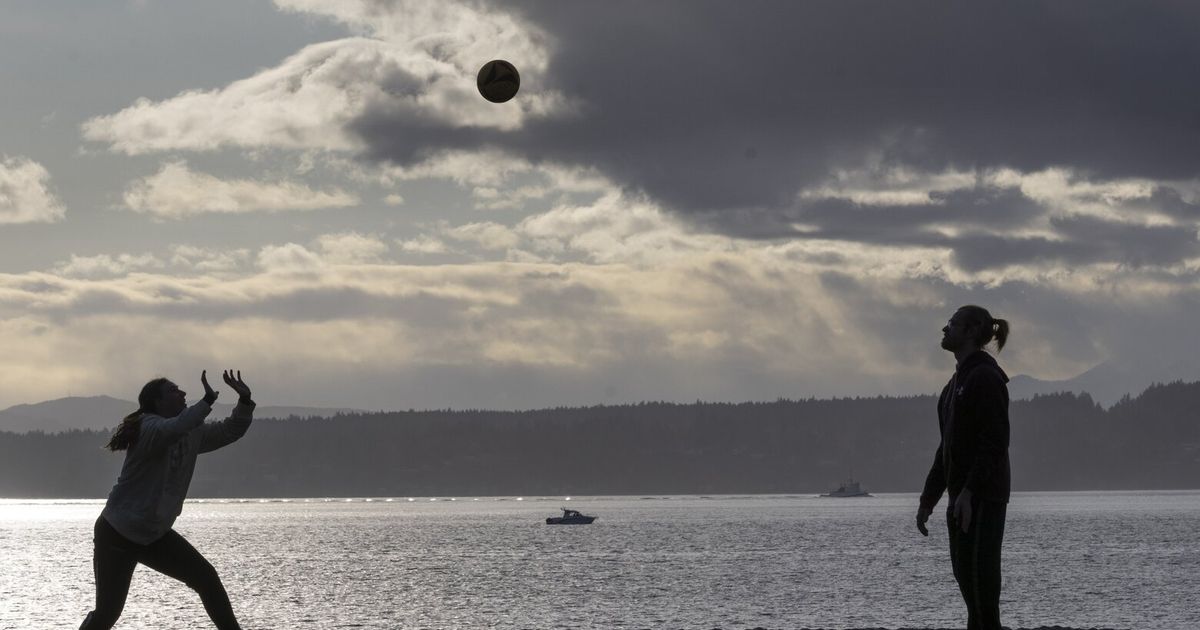 Seattle weather: Rain showers and an ‘early taste of fall’