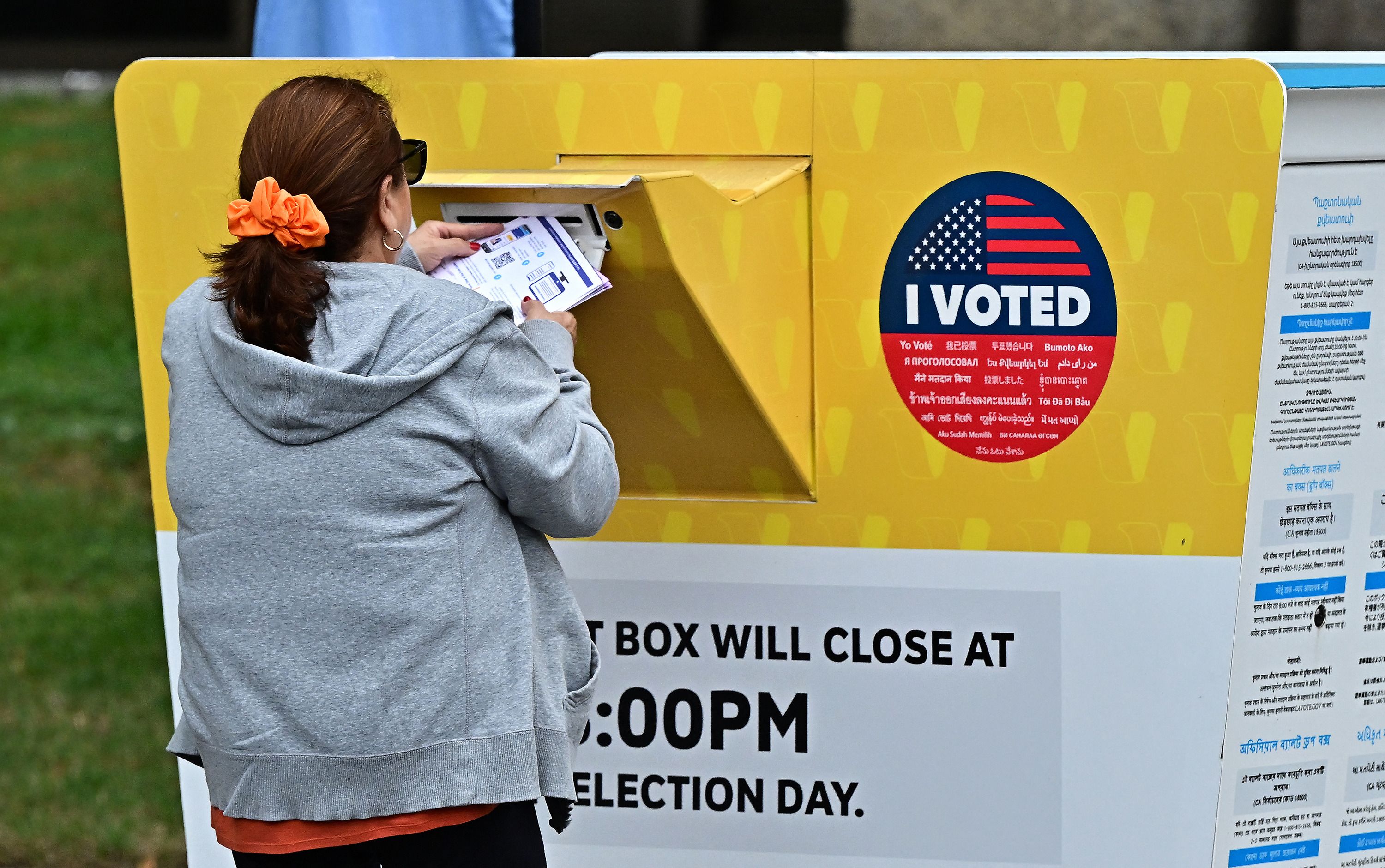 Federal judge blocks Trump's mail-in ballot restrictions again, halting USPS rule for 14 days; Supreme Court had allowed order to proceed