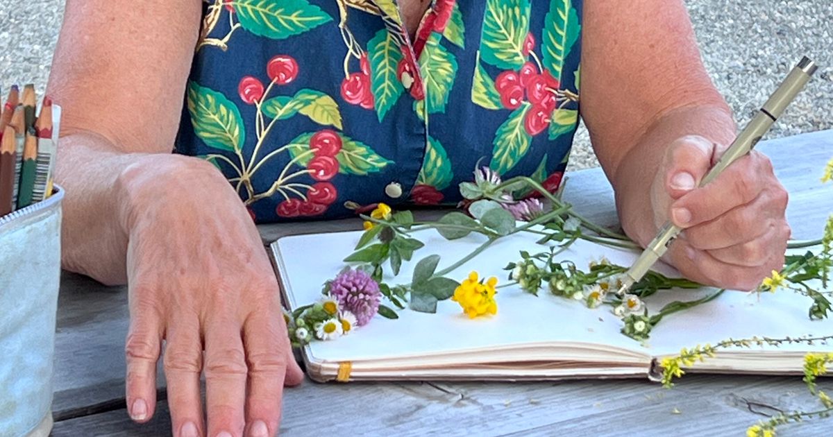 An illustrator with a passion for botanicals