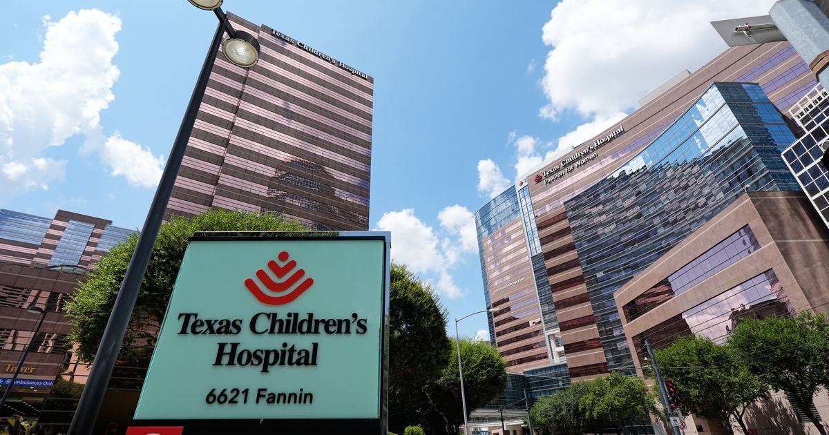 A 2-year-old at the center of a Texas brain-death dispute is taken off life support and dies