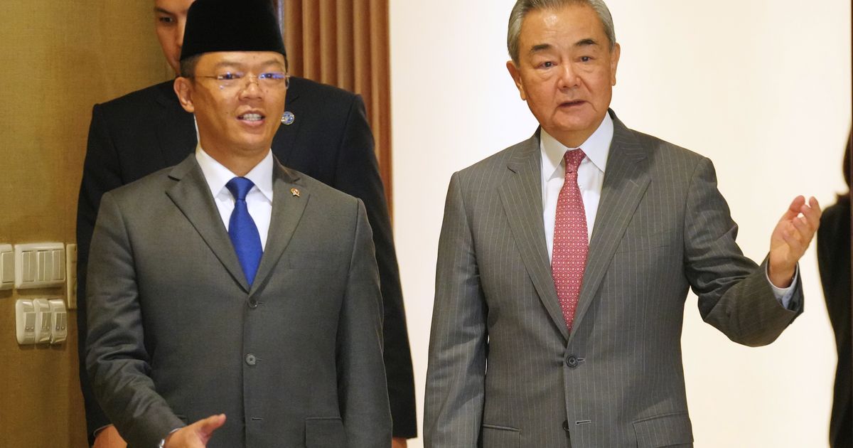 Indonesia and China discuss increasing defense cooperation and energy security