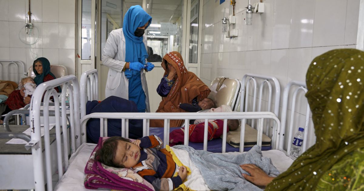 Afghanistan’s child deaths are rising as food distributions face cuts, UN says