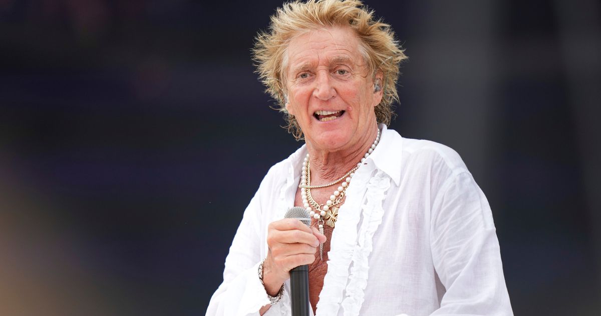 Sir Rod Stewart calls off remaining tour dates after coronary stent procedure