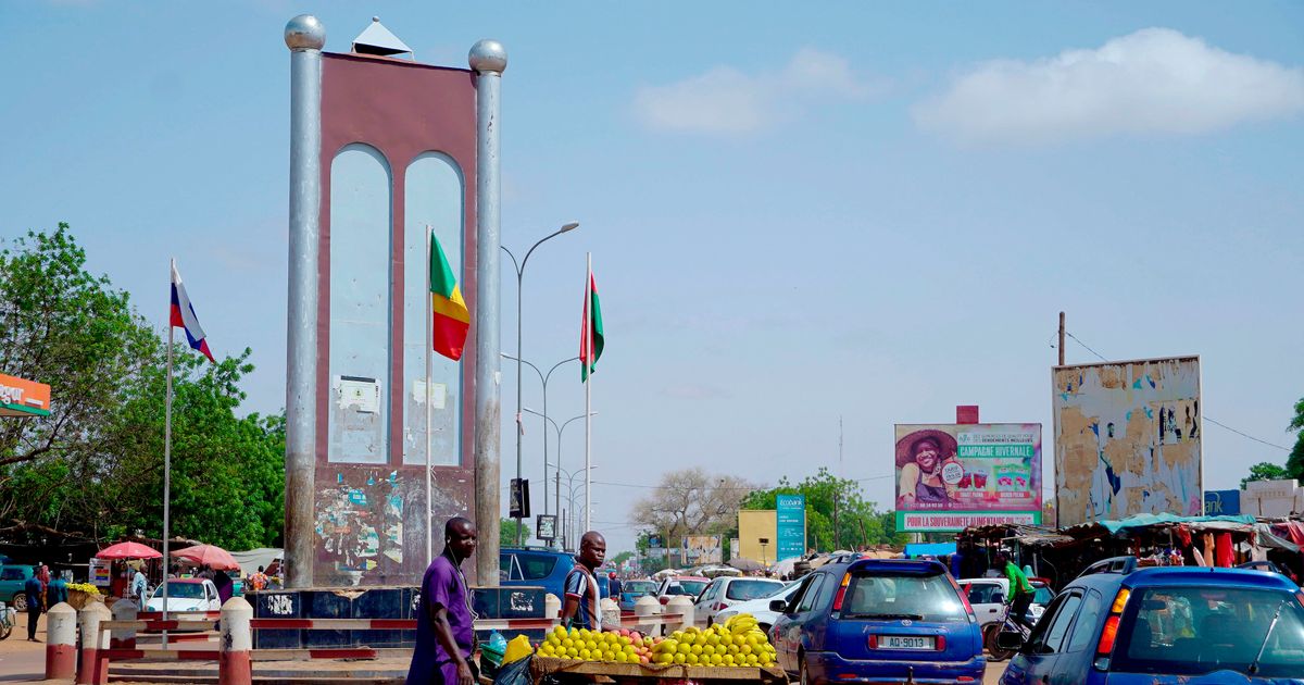 Niger’s security forces battle mutinous soldiers in the capital