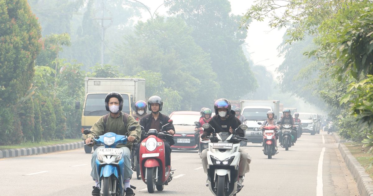 Indonesia warns against starting open blazes as haze from wildfires spreads to Malaysia