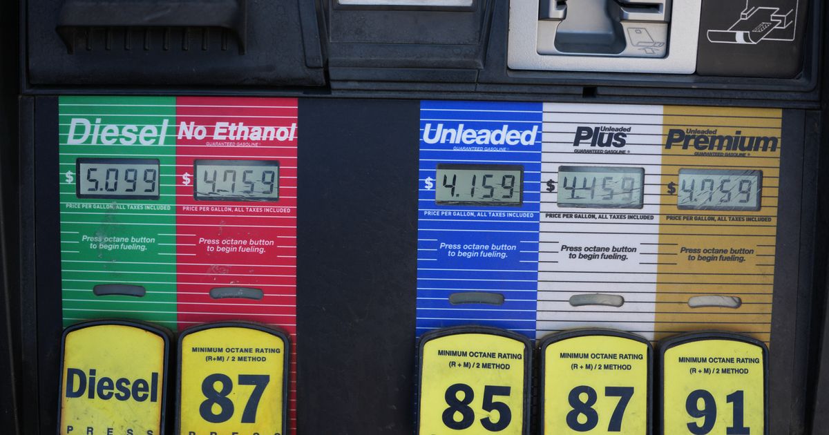 Big oil companies continue to post banner profits as fighting in Iran drives prices higher