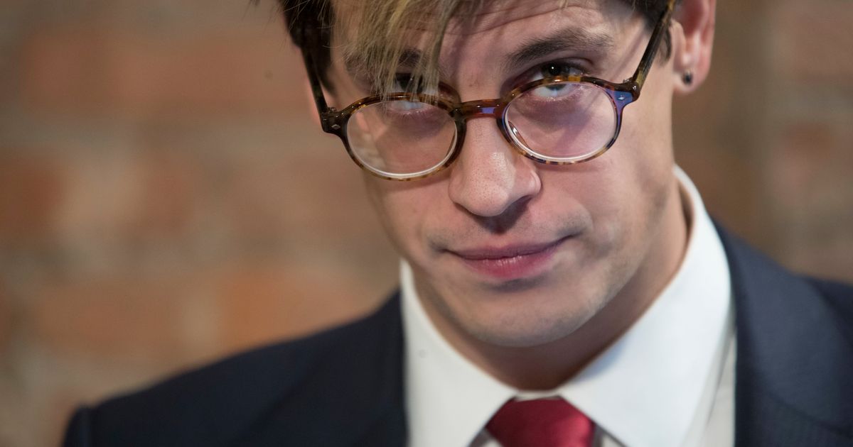 Far-right British provocateur Milo Yiannopoulos has been deported after his immigration arrest in US