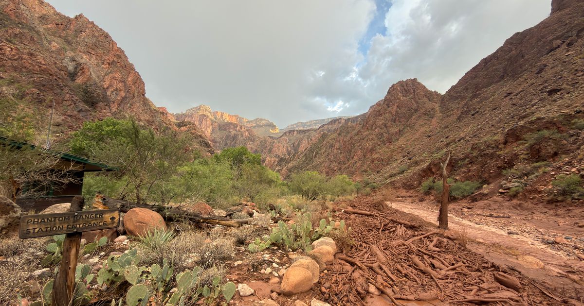 Grand Canyon flash flood leaves 1 dead and several missing or unaccounted for, park service says