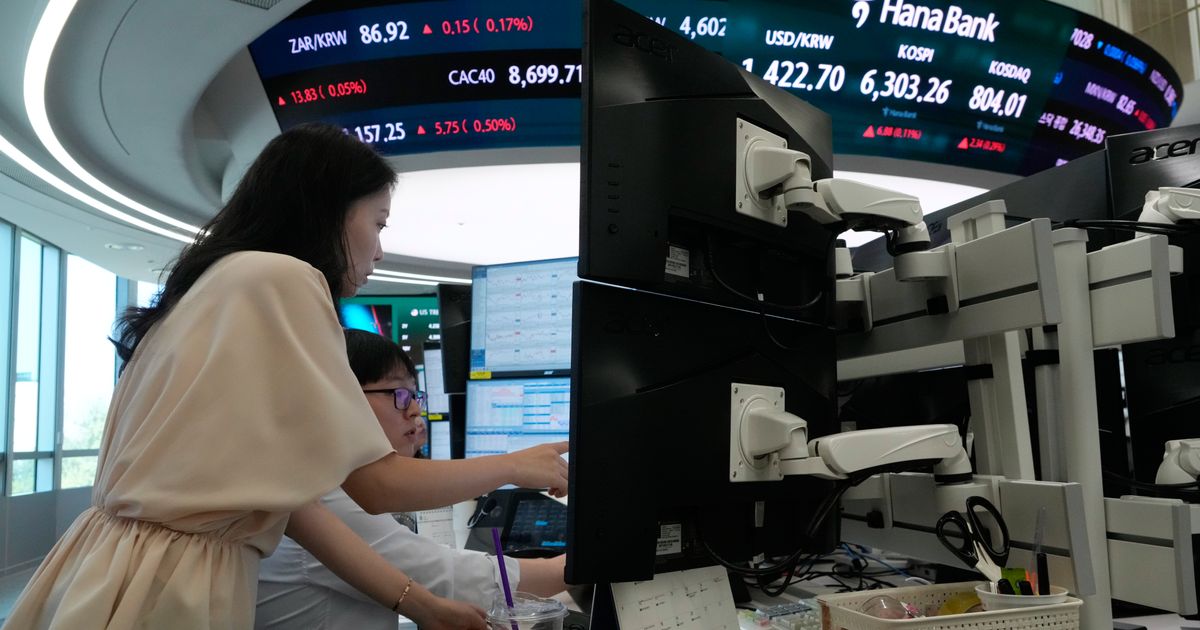 Asian shares are mixed after US stocks fall back while oil rebounds