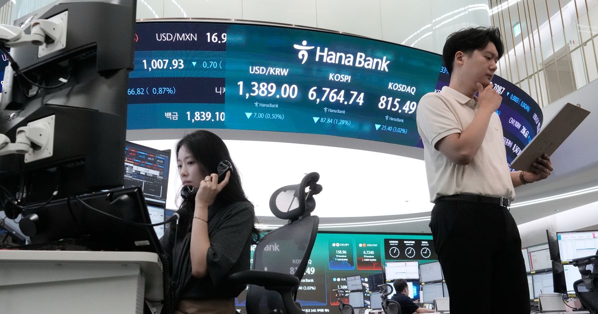 Asian shares are mixed following Wall Street losses as US Treasury’s moves fail to calm markets