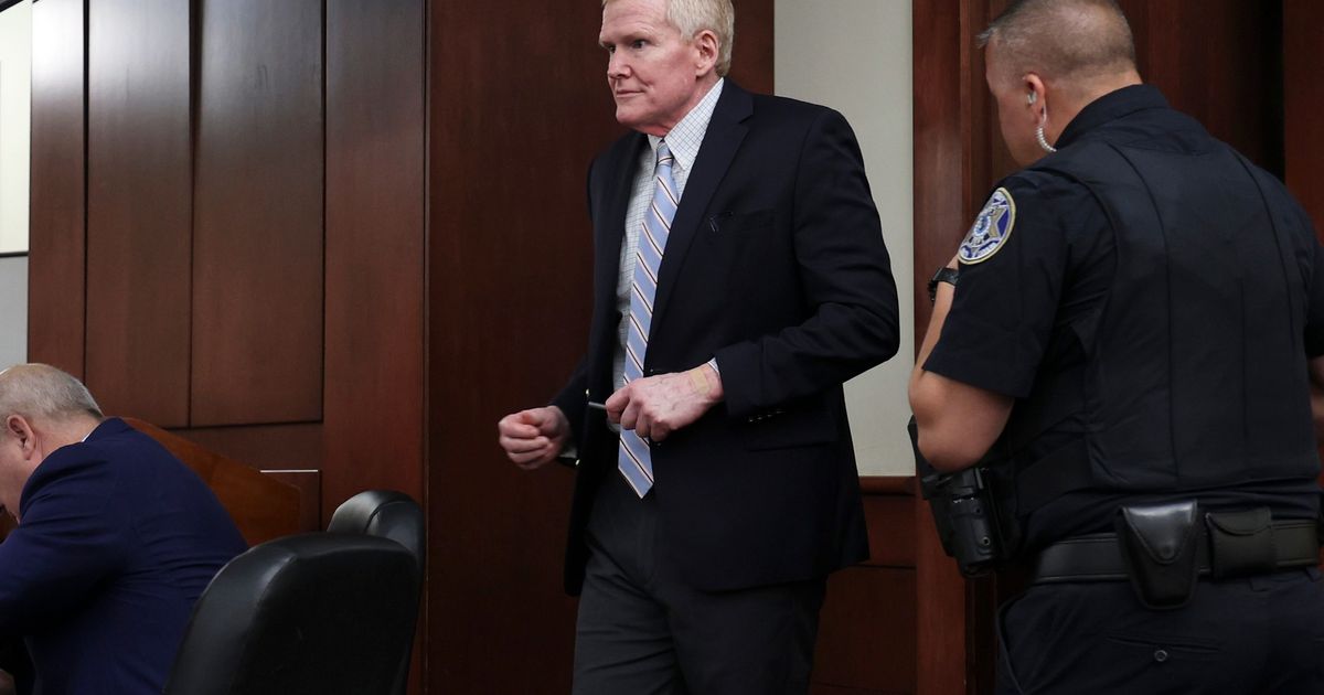 Alex Murdaugh granted change of venue for murder retrial, past testimony allowed - image 3