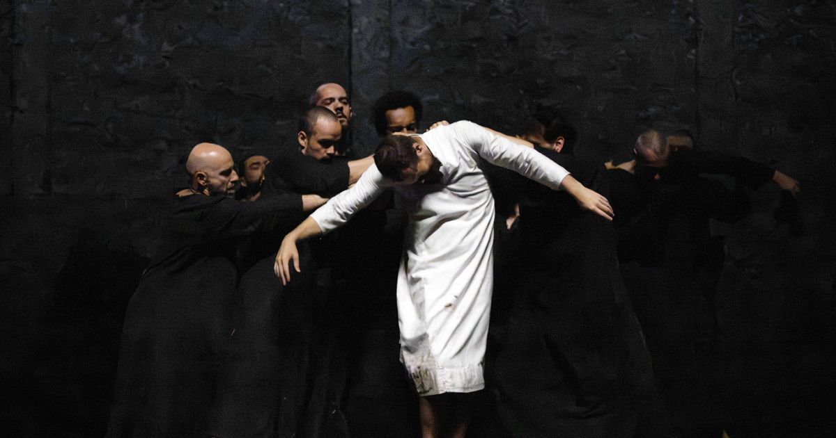 Live animals and baking bread feature in Messiaen’s `Saint François d’Assise’ at Salzburg Festival