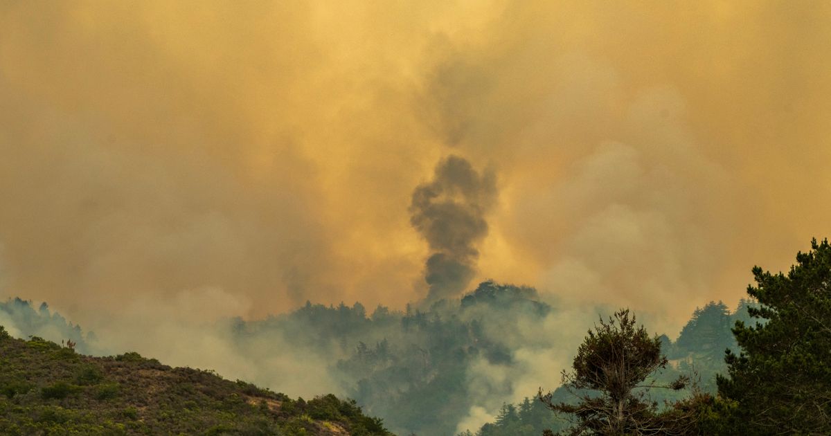 2 wildfires burn along California’s scenic Big Sur coast