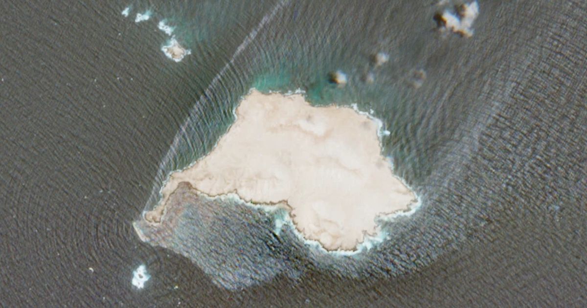 Oil spill from grounded tanker off Oman expands sharply, satellite images show