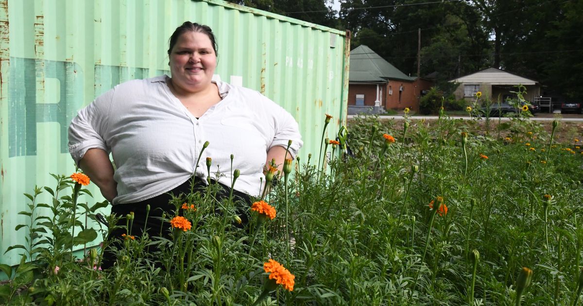 How one gardener’s neighbors shared their land to help her start a flower business