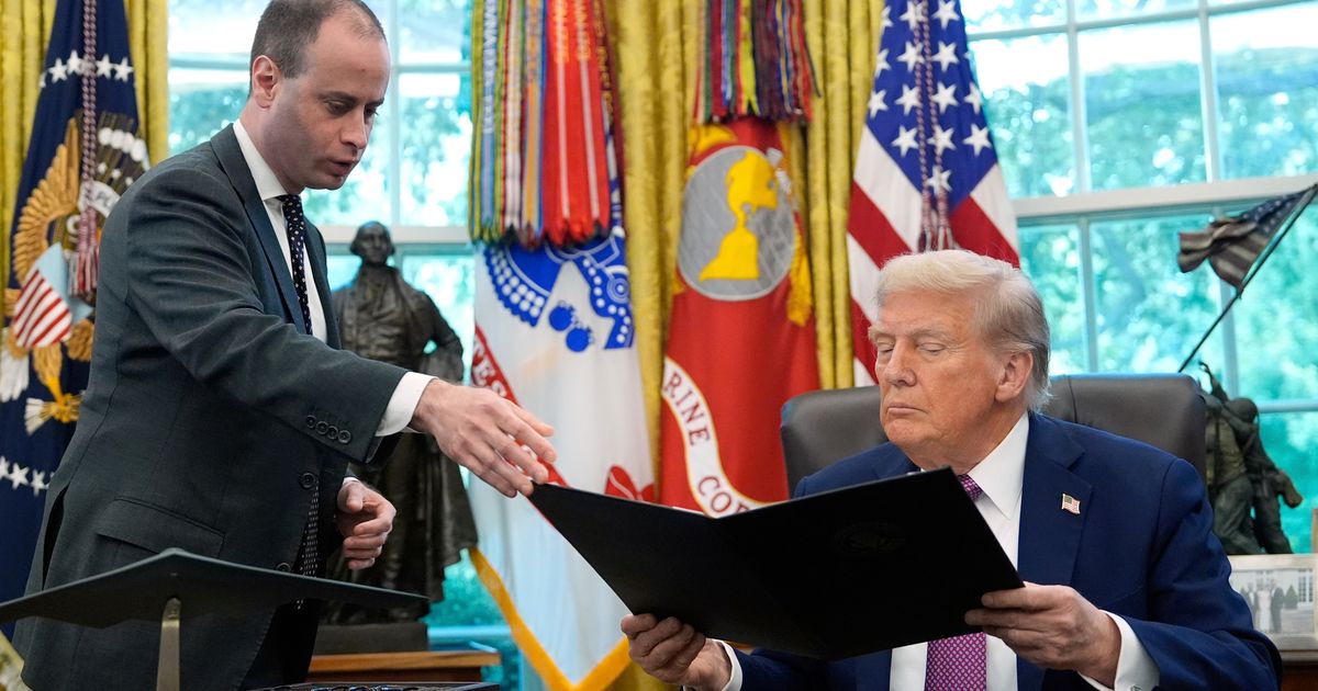 Trump announces staff secretary Will Scharf will be his new White House counsel