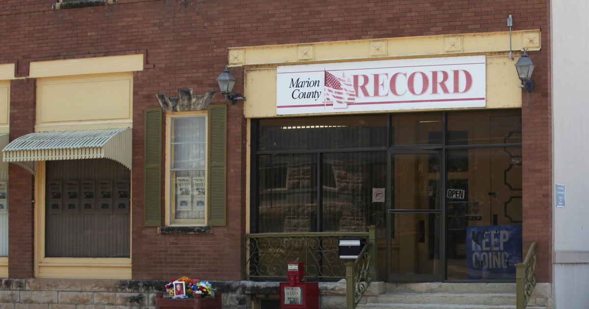 A Kansas town will pay $850K to end a reporter’s lawsuit over a 2023 raid on her paper’s offices