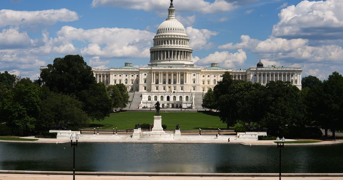 Police arrest California man after finding a guillotine near U.S. Capitol