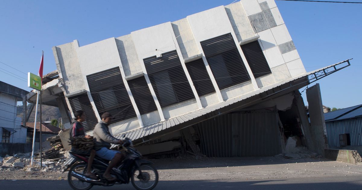 Aid shortages and fears of starvation as Indonesia reels from deadly earthquake - image 2