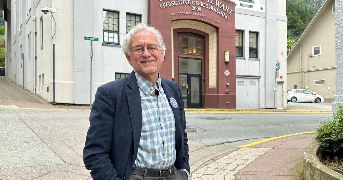 Democrats aim to unite behind one candidate in Alaska governor’s race as they hope to flip the seat