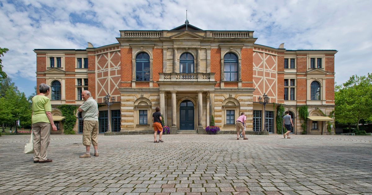 AI-assisted staging draws boos at the Richard Wagner festival in Germany