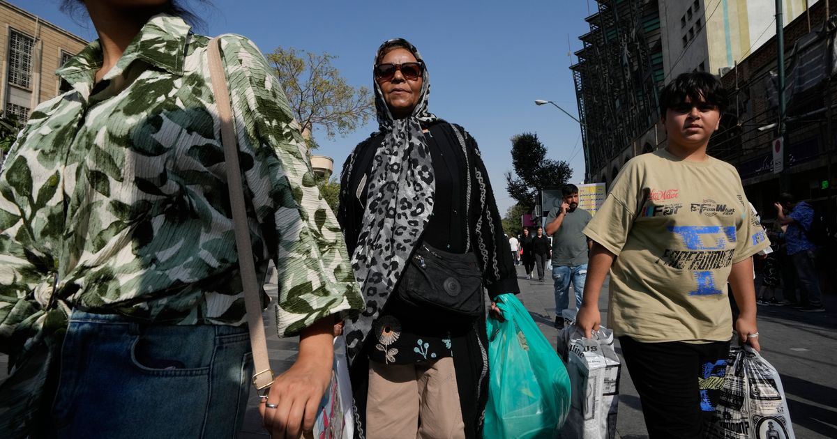 Photos of daily life in Tehran as Iran braces for new US sanctions