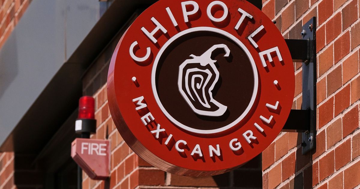 Chipotle Removes Jalapeños Linked to Salmonella Outbreak From Its Restaurants - image 3